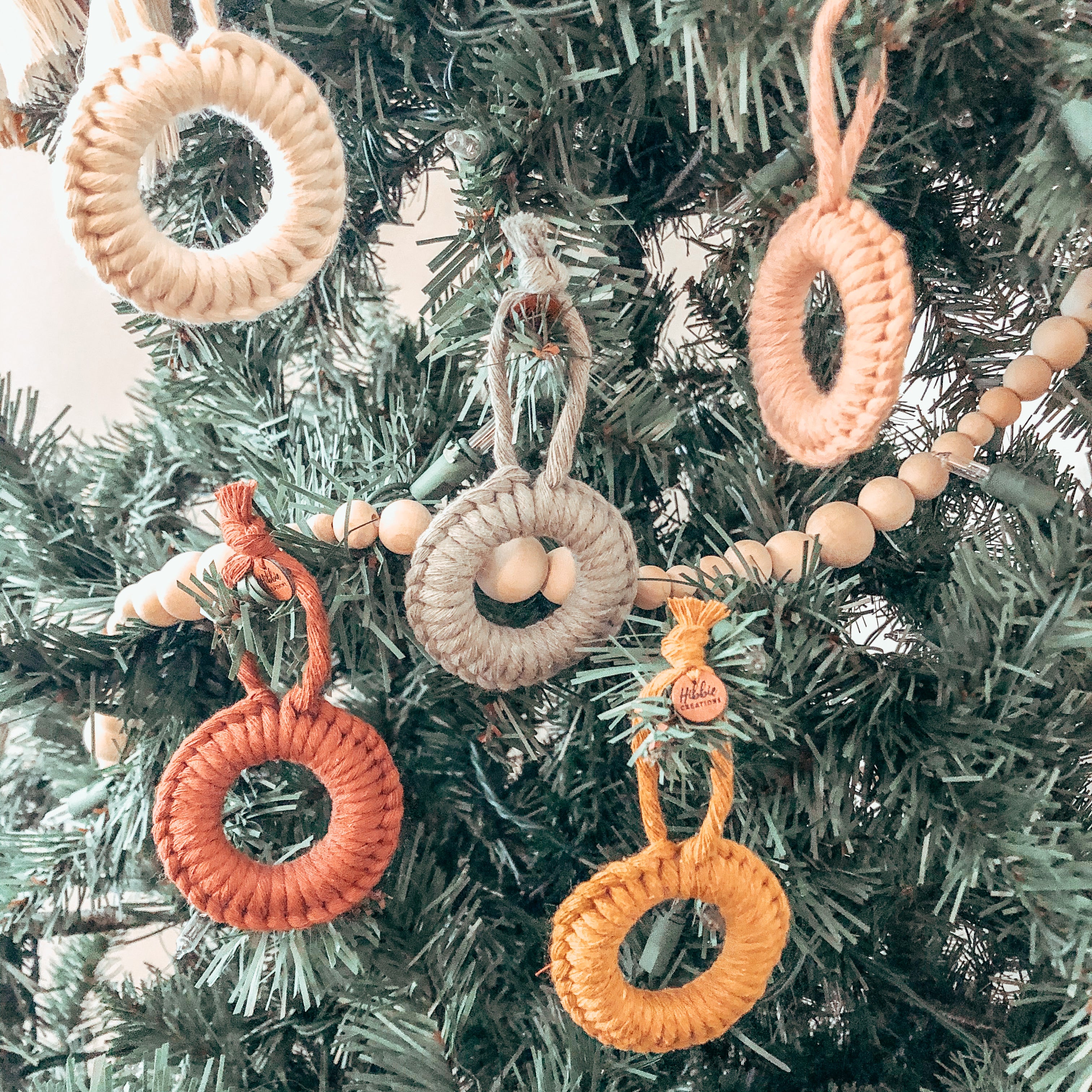 COUXIE set ~ ornaments